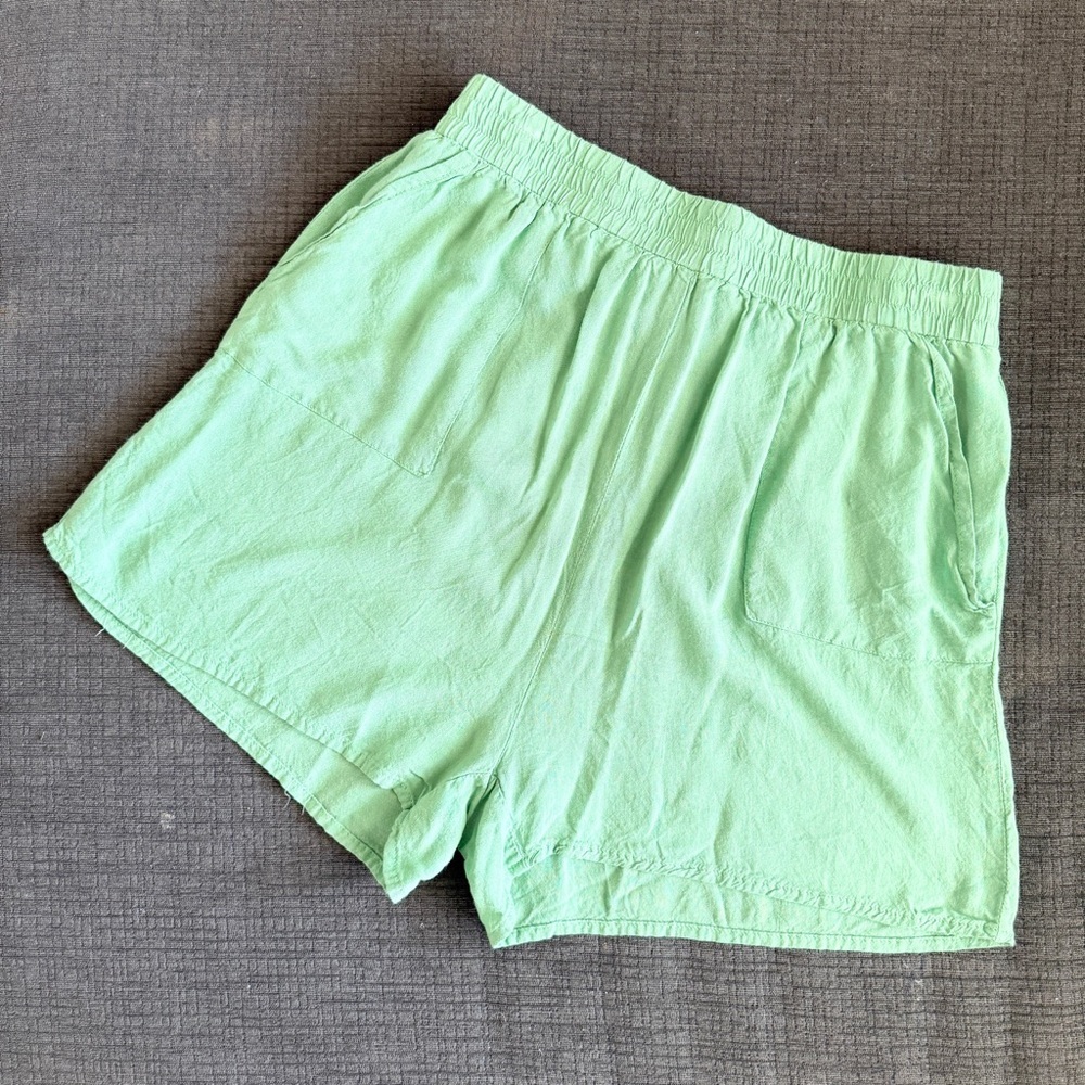 Princess Polly Green High Waisted Shorts Elastic Waist Size 6